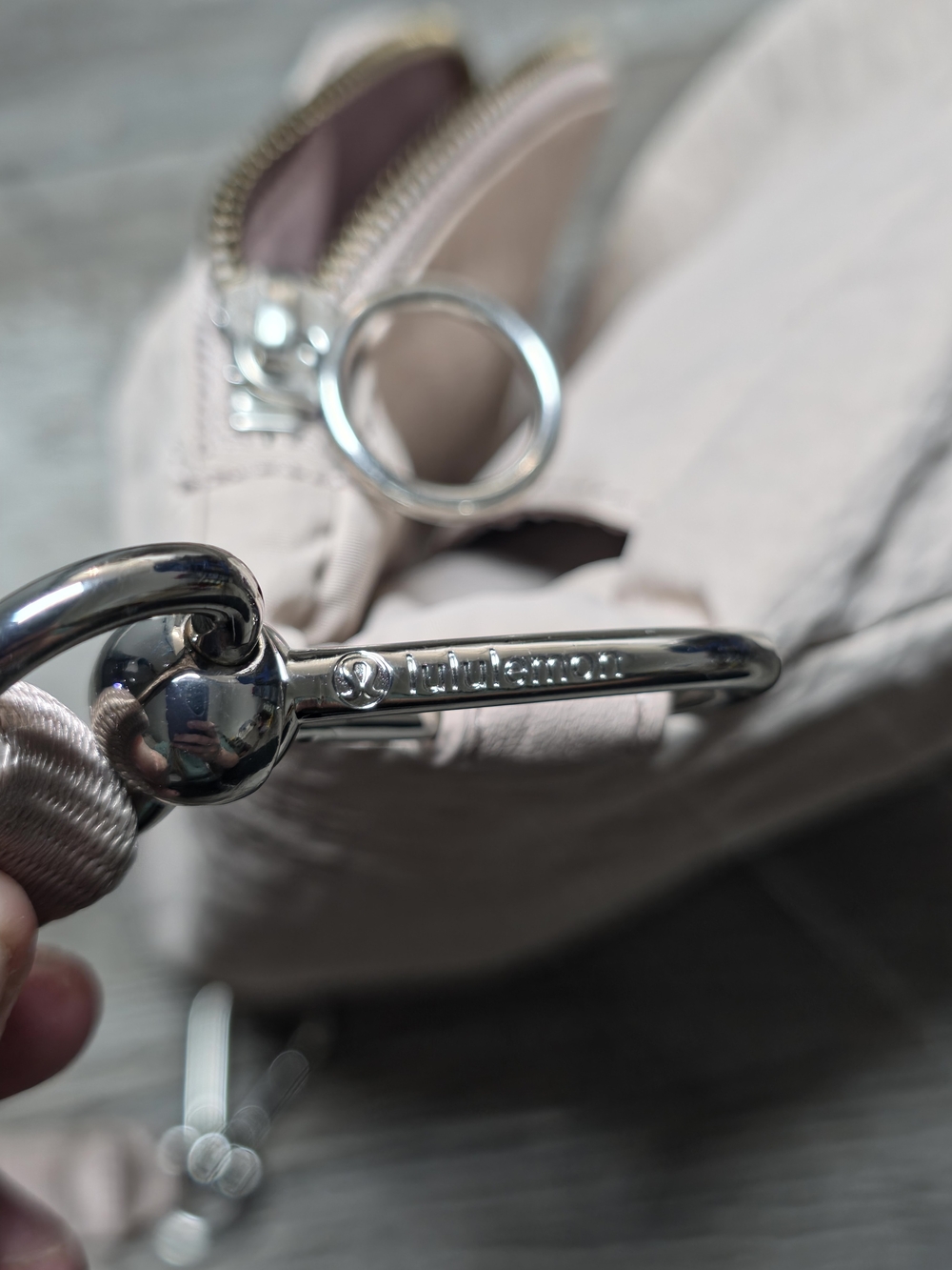 Lululemon Women's All Night Festival 5L Cross Body Bag Nude/Mauve Colorway *EUC - Picture 11 of 14
